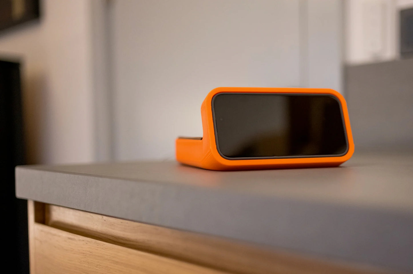 Fatih's Collection: Vintage inspired iPhone StandBy Dock